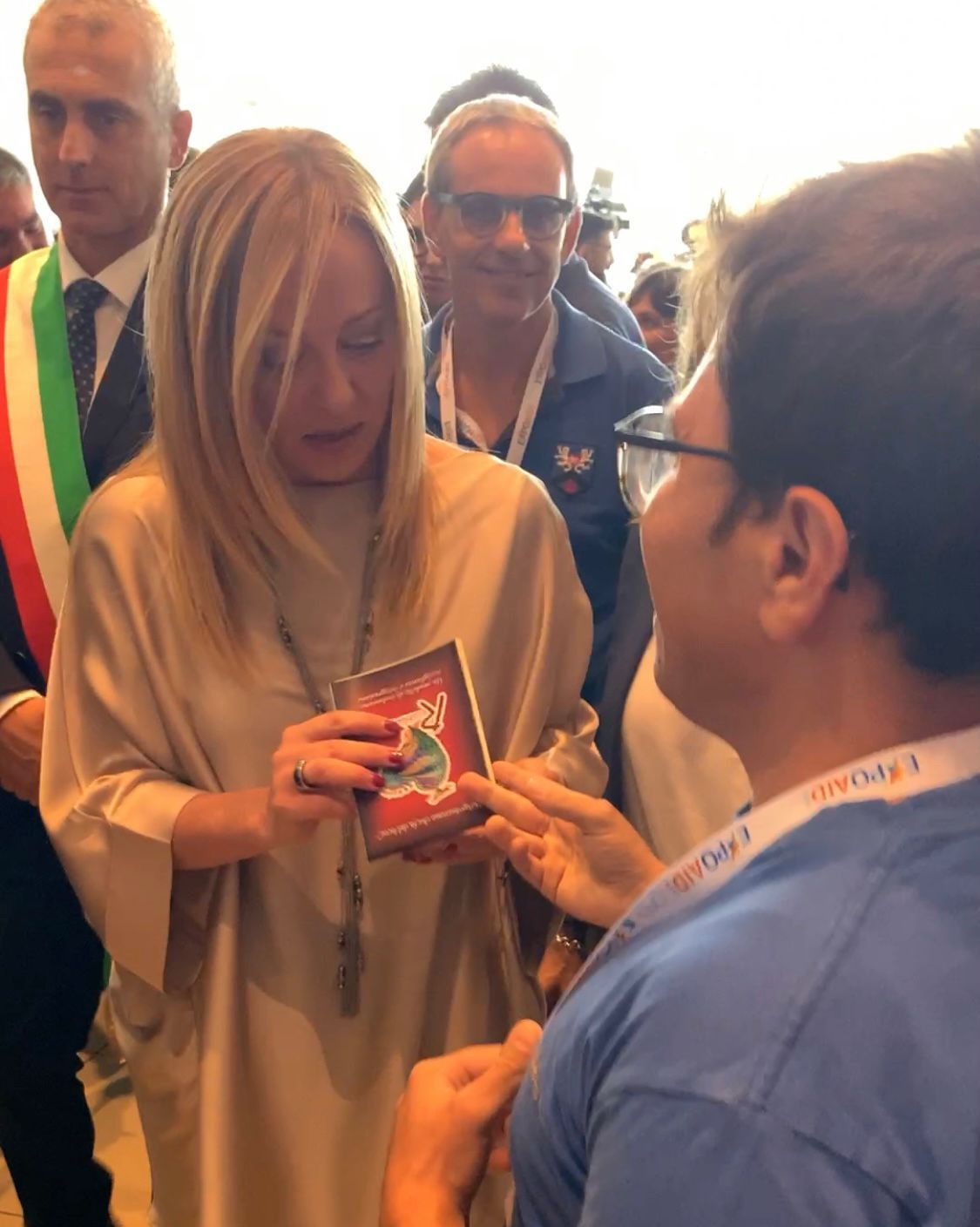 Giorgia Meloni incontra i ragazzi di Rurabilandia al primo Expo Aid di Rimini