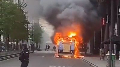 La Rivoluzione Elettrica: Gli Autobus della RATP e l'Incidente nella 13ª Circoscrizione di Parigi